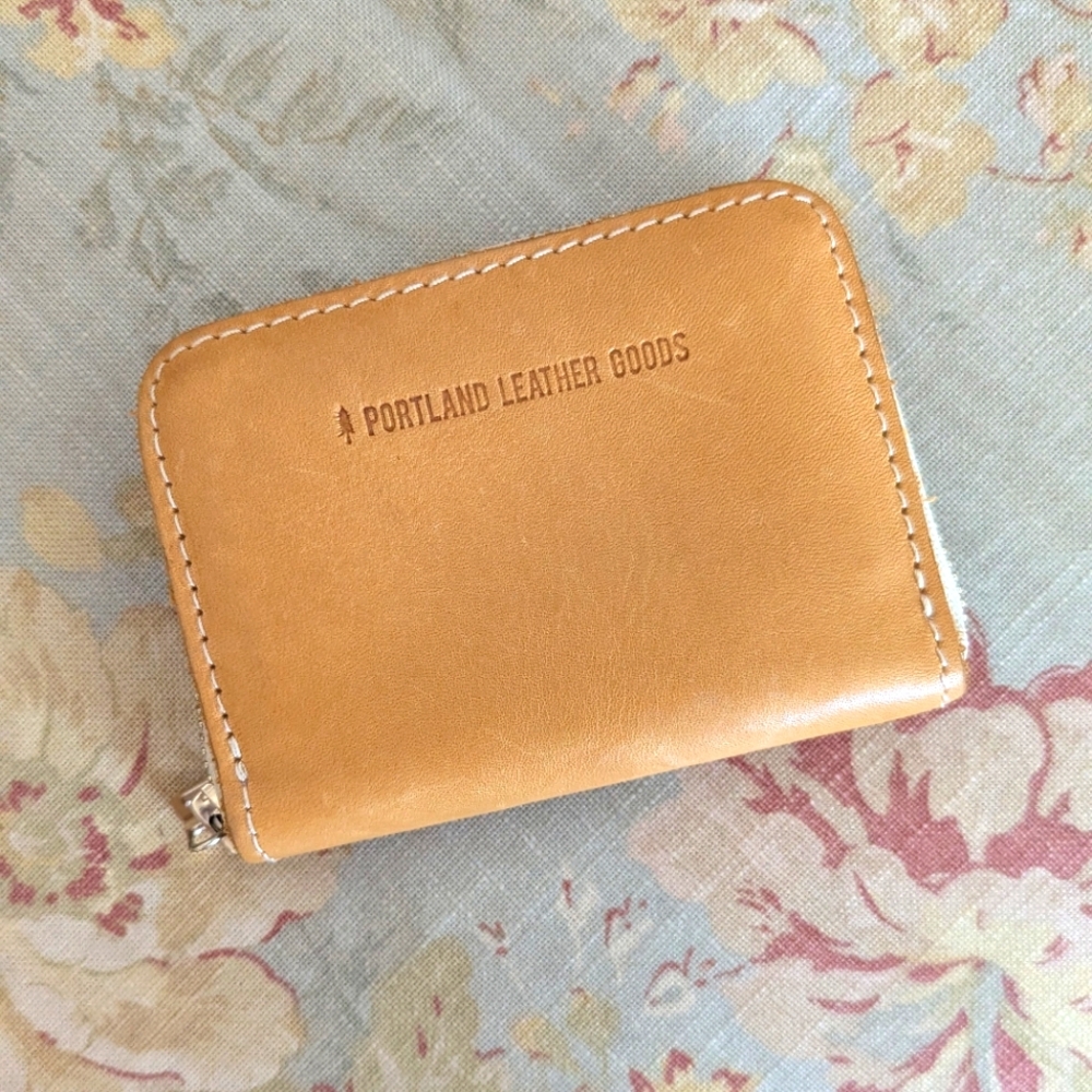 Sunflower Small Leather Zip Wallet. Portland Leather Company 🌻